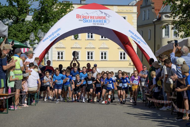Marktlauf Velden 2025 – 079_1039X693